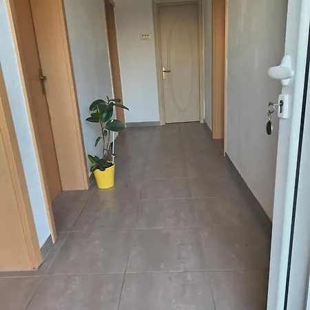 公寓 Apartment Home
