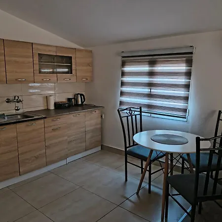 公寓 Apartment Home *